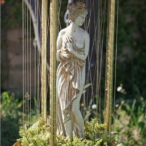 Vintage 1980 Creator's Diana Large 29" Tabletop Goddess Oil Rain Lamp.